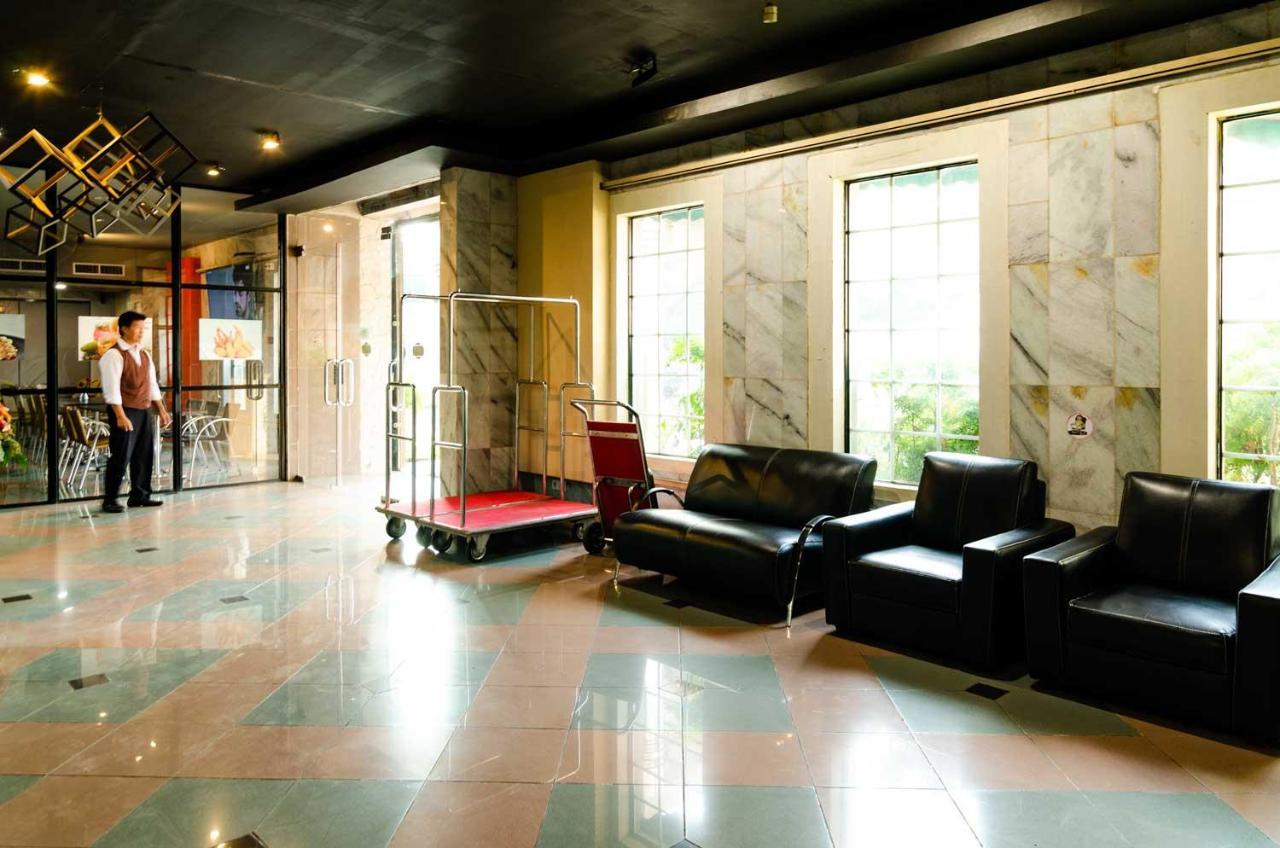 Hotel Peninsula Mangga Besar Dżakarta Zewnętrze zdjęcie