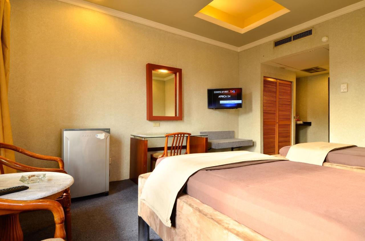 Hotel Peninsula Mangga Besar Dżakarta Zewnętrze zdjęcie